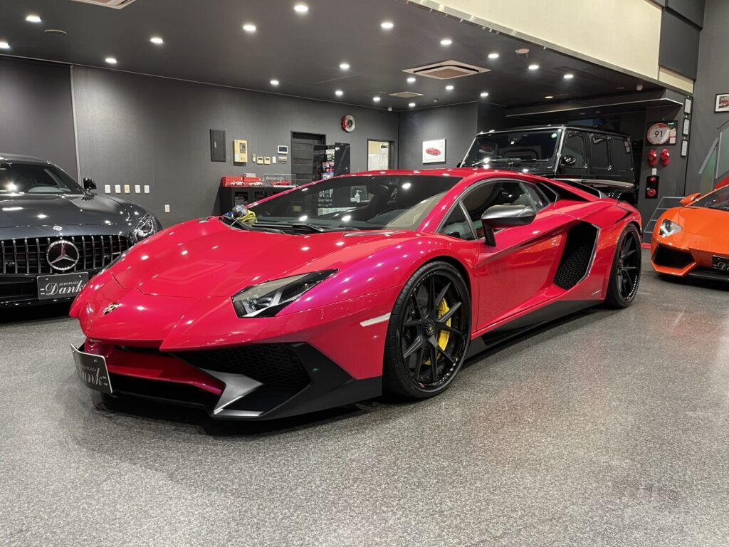 Lamborghini ベンツ ポルシェ フェラーリ ベントレー Bmwなどの輸入車 中古車 新車 販売ならダンク Dank Amg ロリンザー等のカスタム制作 埼玉県さいたま市